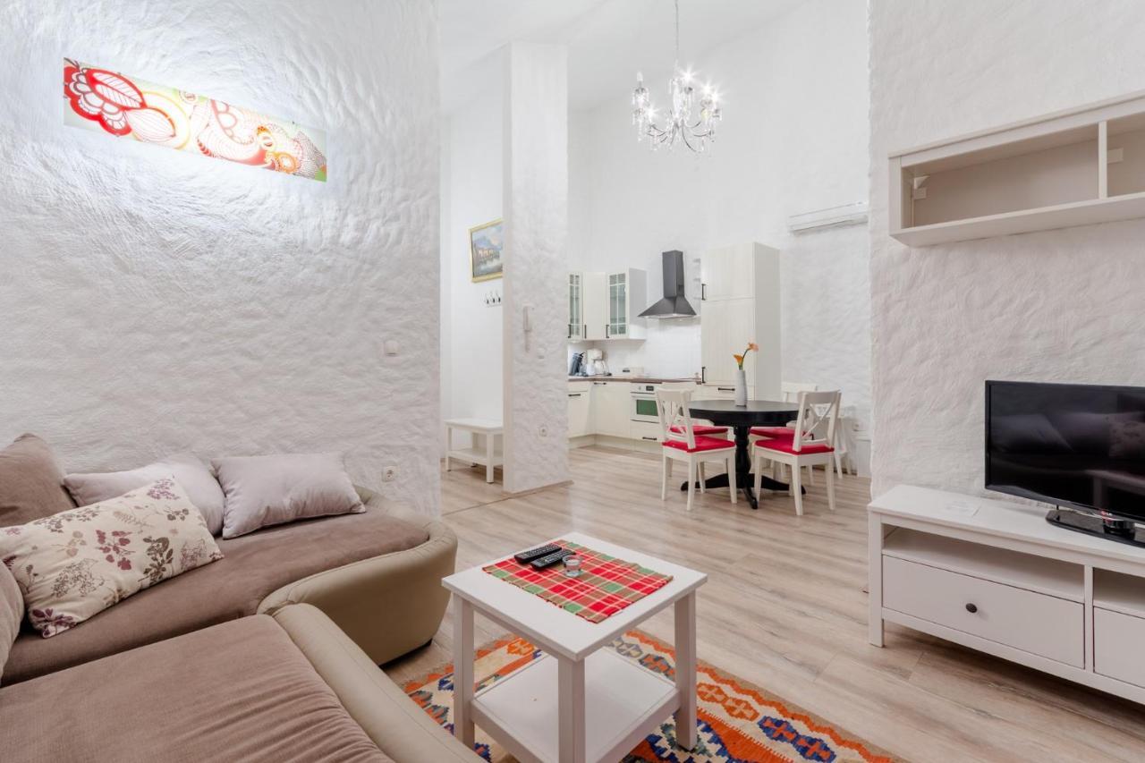 Apartments Villa Kameja Donji Okrug  Habitación foto